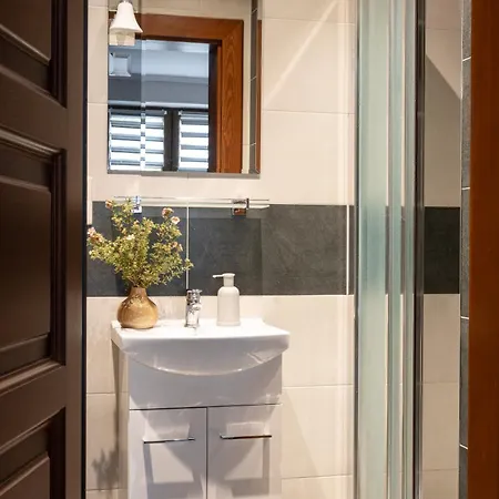 Dluga Vendégház 3*